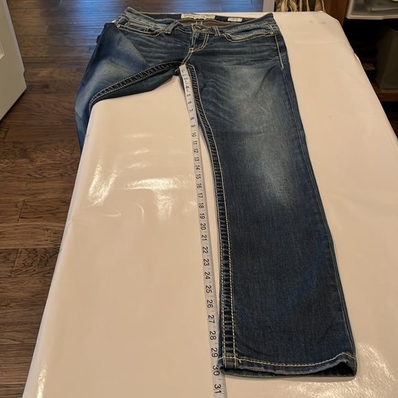 BKE Denim Sabrina Low Rise Straight Size 28R - Picture 7 of 16